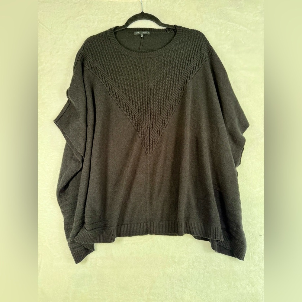 Women's Napa Valley black sweater poncho size large